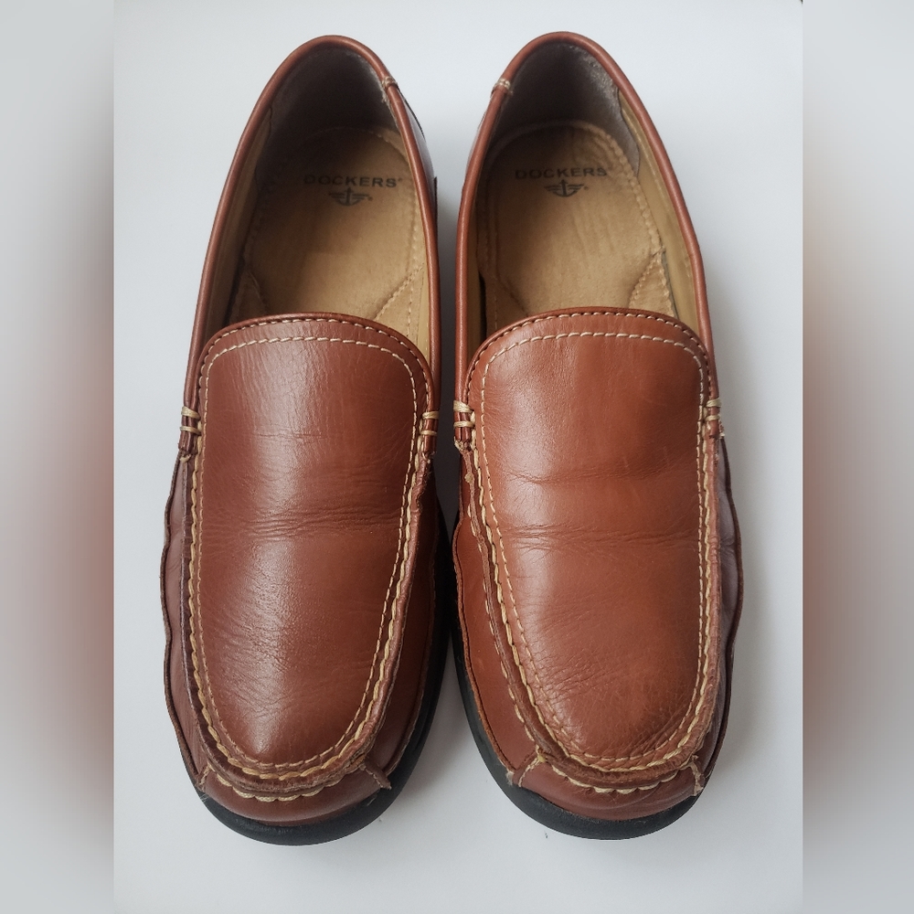 DOCKERS Men's leather Brown Loafers dress shoes Size 10.5 good condition used